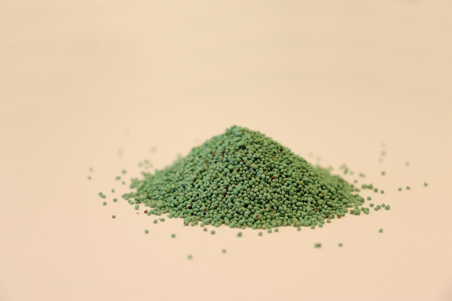 LE REVÊTEMENT SPÉCIAL RÉDUIT LE BESOIN D'ENGRAIS AZOTÉS